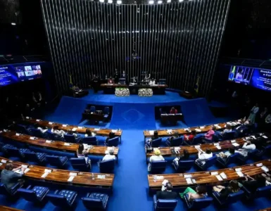 Diferença entre deputado federal, estadual e senador, O que faz um deputado federal, O que faz um deputado estadual, O que faz um senador, Qual é a diferença entre deputado e senador, Quantos senadores cada estado tem, Quem tem o mandato mais longo